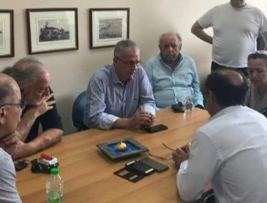 Κλιμάκιο του ΣΥΡΙΖΑ συναντήθηκε με τους δημάρχους Ραφήνας-Πικερμίου και Μαραθώνα